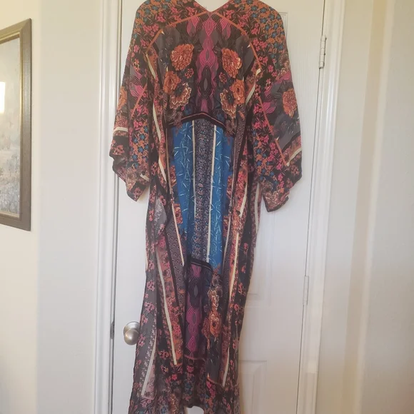 Chelsea & Violet s vivid colors bold garden scene Aztec embroidered trim d… - Picture 8 of 13